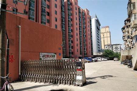 汇龙和谐康城E区，2室电梯口，精装，随时看房，有钥匙